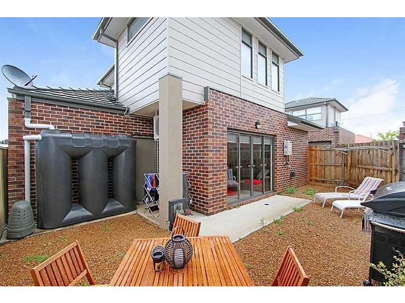 7/28 Buckingham Street, Sydenham VIC 3037