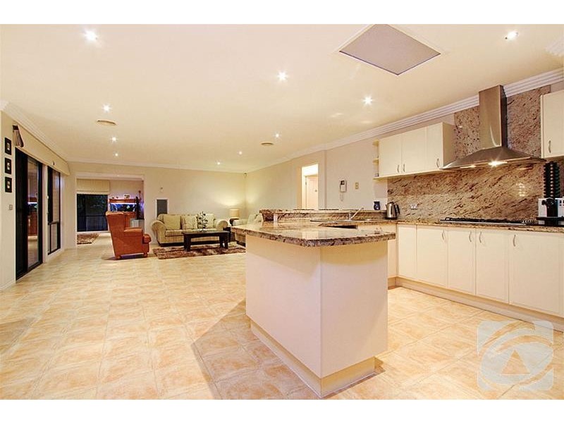 12 Wattle Valley Drive, Hillside VIC 3037