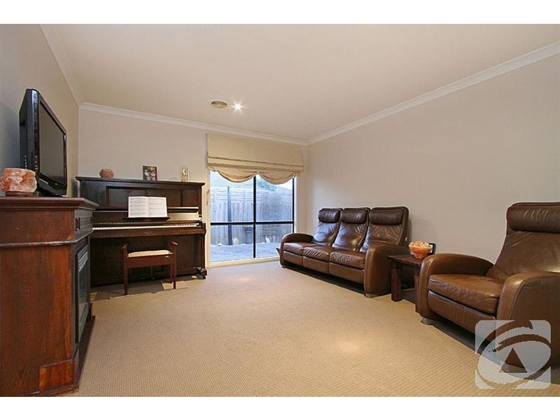 12 Wattle Valley Drive, Hillside VIC 3037