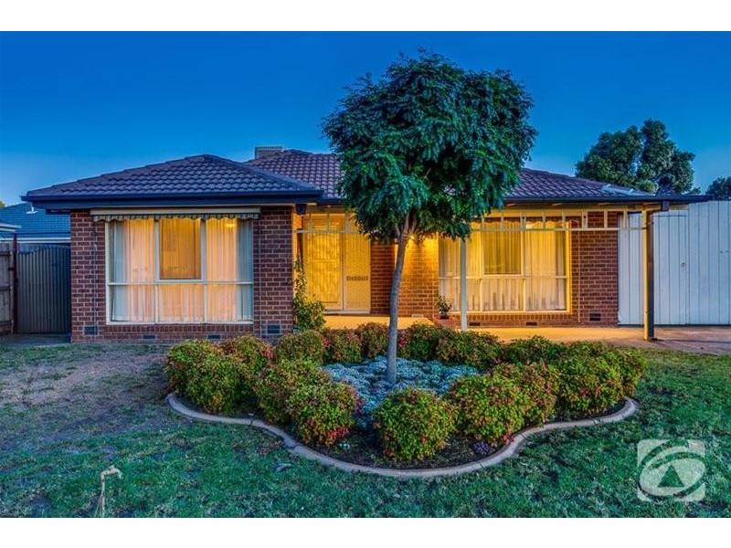 10 Medina Road, Keilor Downs VIC 3038