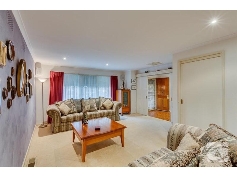 10 Medina Road, Keilor Downs VIC 3038