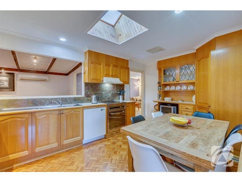 10 Medina Road, Keilor Downs VIC 3038