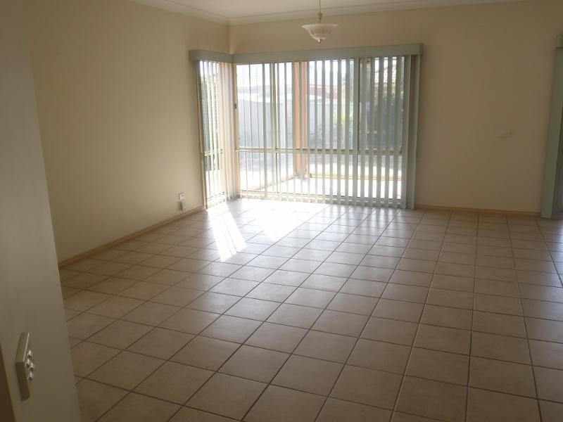 12 Castlemaine Way, Caroline Springs VIC 3023