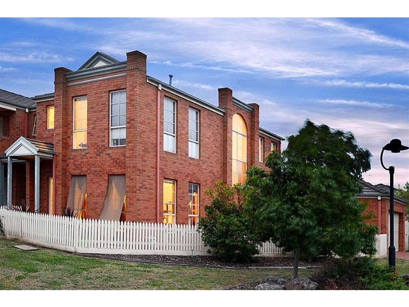 14 Wattletree Drive, Taylors Hill VIC 3037