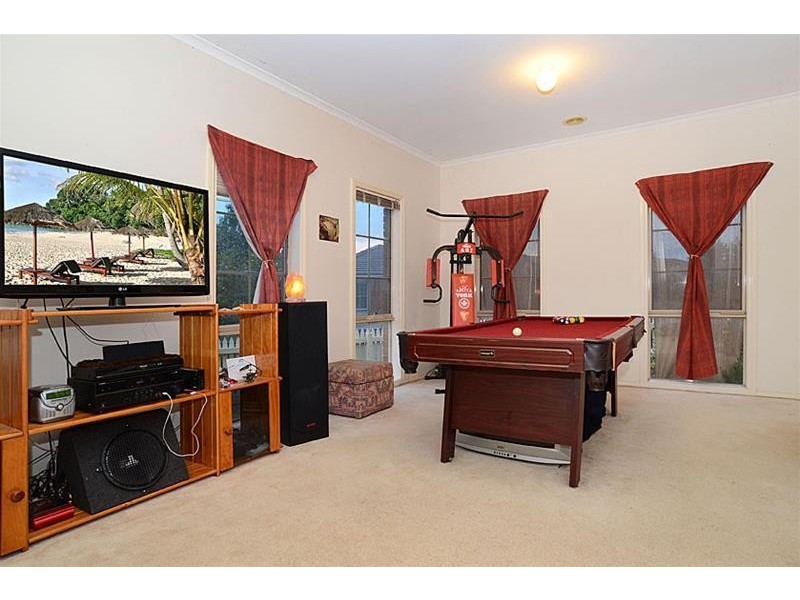 14 Wattletree Drive, Taylors Hill VIC 3037