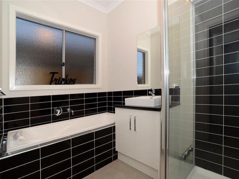 11 Argus Close, Diggers Rest VIC 3427