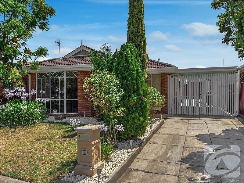 13 Danthonia Street, Delahey VIC 3037