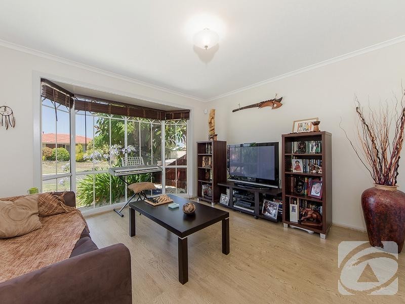 13 Danthonia Street, Delahey VIC 3037