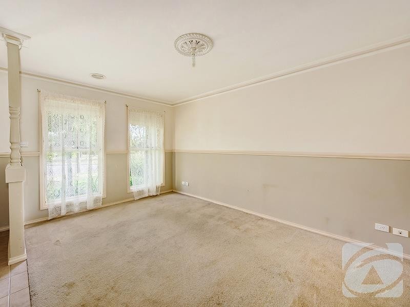 5 Emerald Court, Caroline Springs VIC 3023