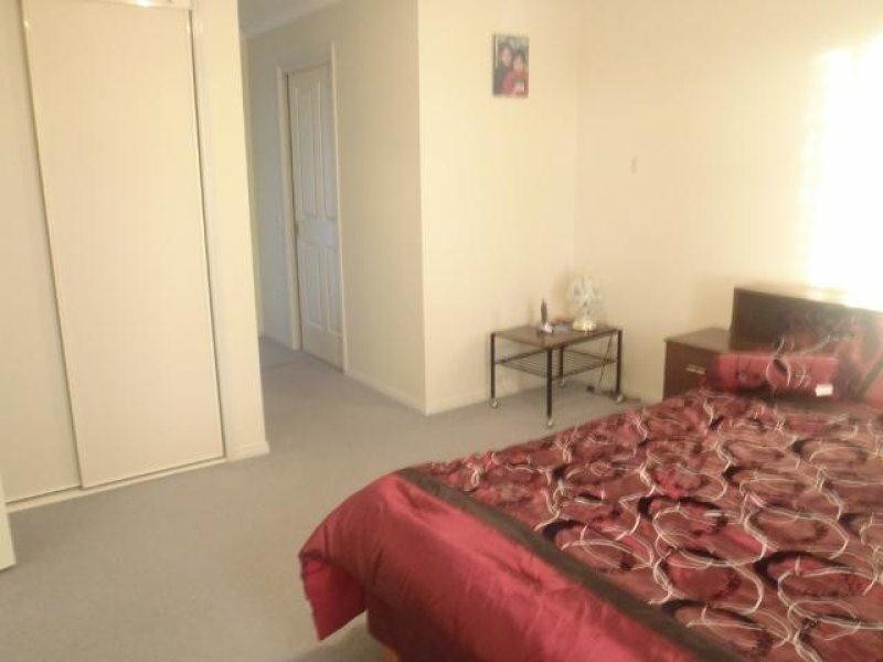 12 Rowell Place, Taylors Lakes VIC 3038