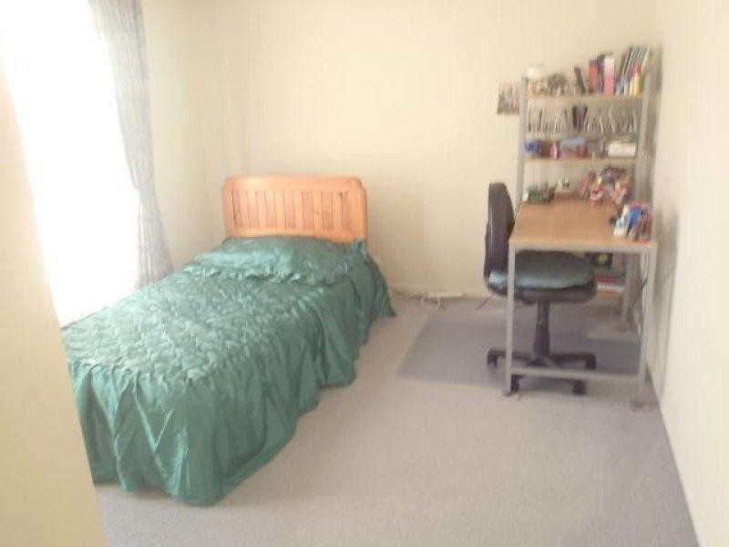 12 Rowell Place, Taylors Lakes VIC 3038