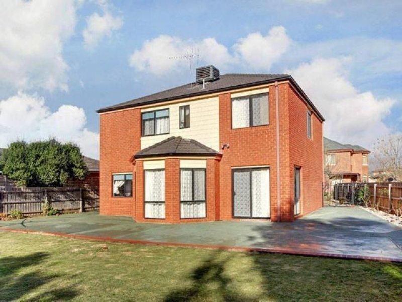 12 Rowell Place, Taylors Lakes VIC 3038