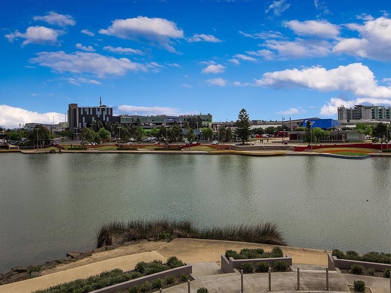 14/76 The Esplanade, Caroline Springs VIC 3023