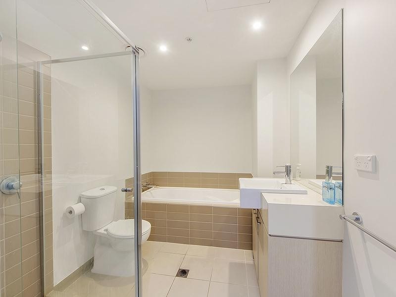 14/76 The Esplanade, Caroline Springs VIC 3023