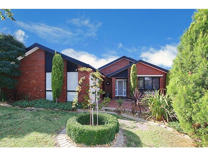 4 Queens Parade, Hillside VIC 3037