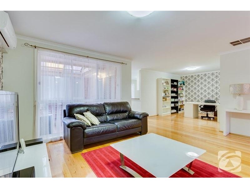 12 Marlock Way, Delahey VIC 3037