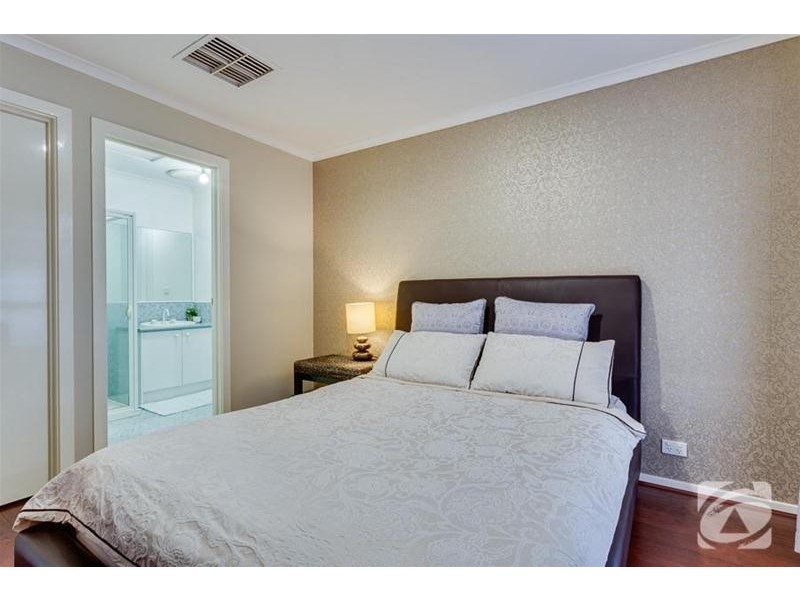 12 Marlock Way, Delahey VIC 3037