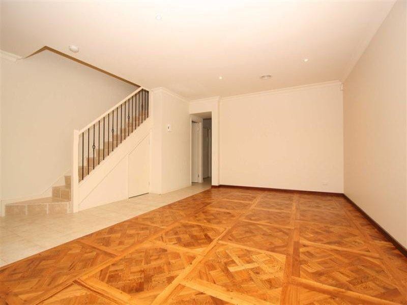 9D Wentworth Drive, Taylors Lakes VIC 3038