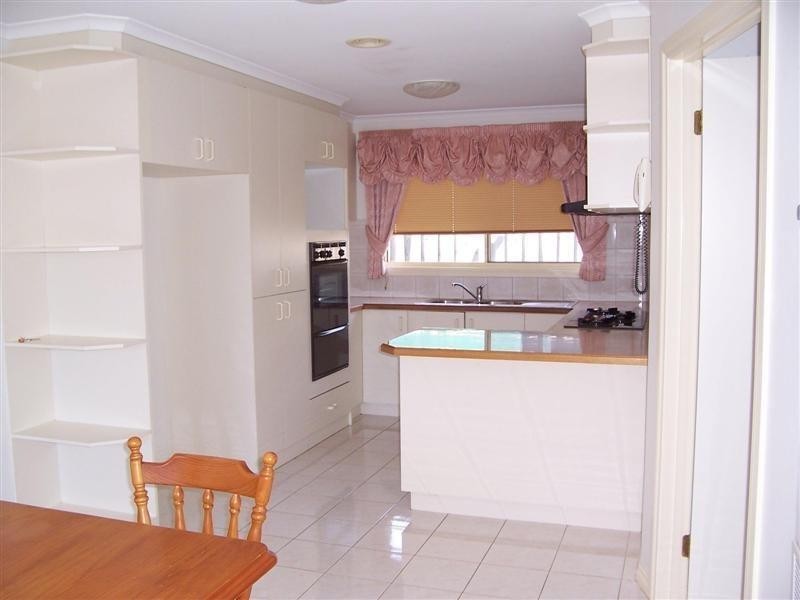 1 Correa Close, Delahey VIC 3037