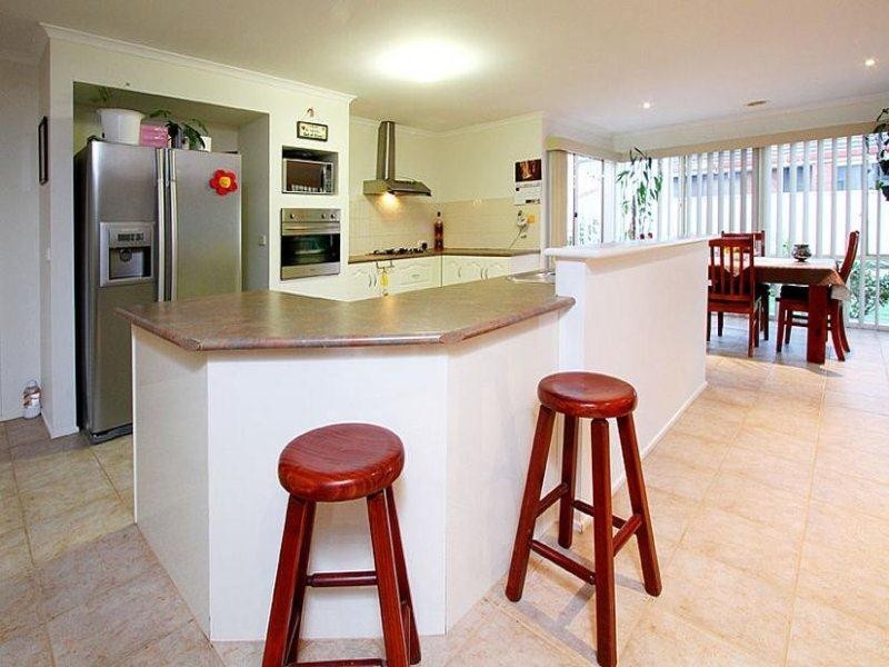 70 Royal Crescent, Hillside VIC 3037