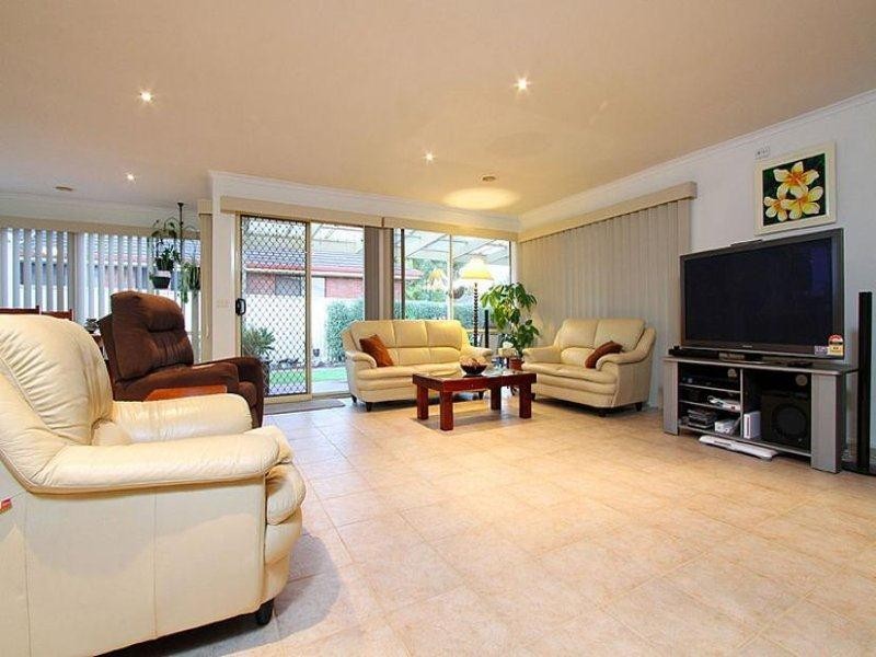 70 Royal Crescent, Hillside VIC 3037