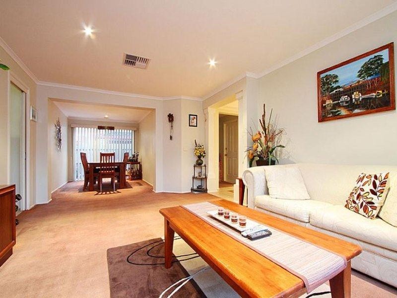 70 Royal Crescent, Hillside VIC 3037