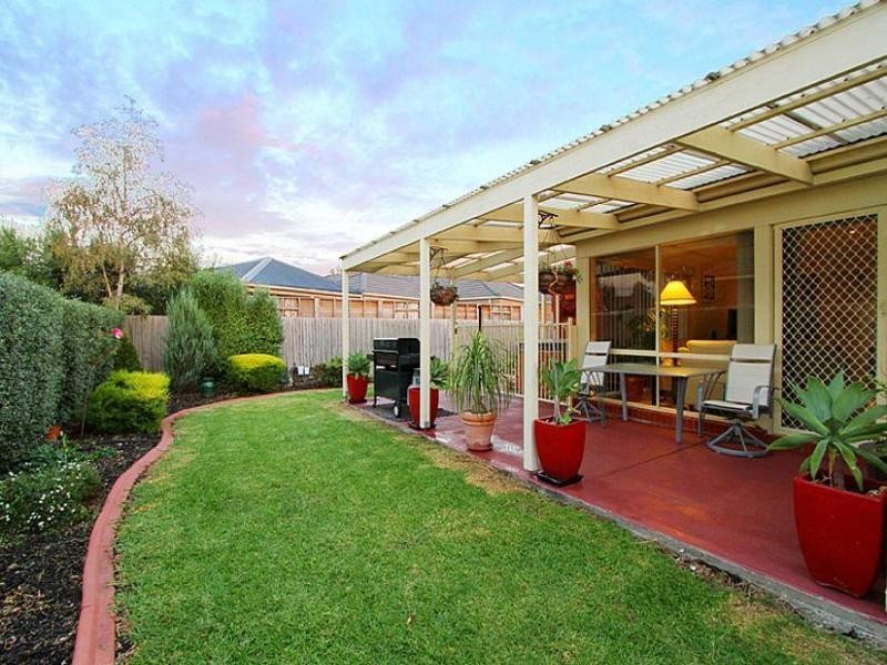 70 Royal Crescent, Hillside VIC 3037