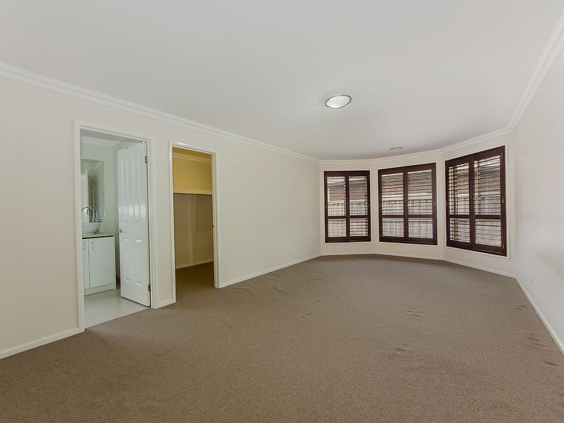 18 Arbour Boulevard, Burnside Heights VIC 3023