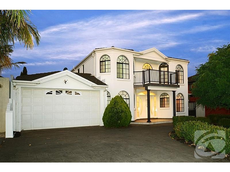 4 Buchanan Court, Taylors Lakes VIC 3038