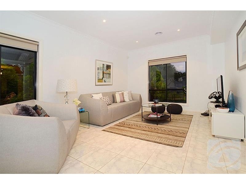 4 Buchanan Court, Taylors Lakes VIC 3038