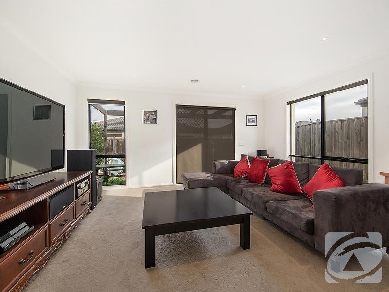 21 Belleville Close, Burnside Heights VIC 3023