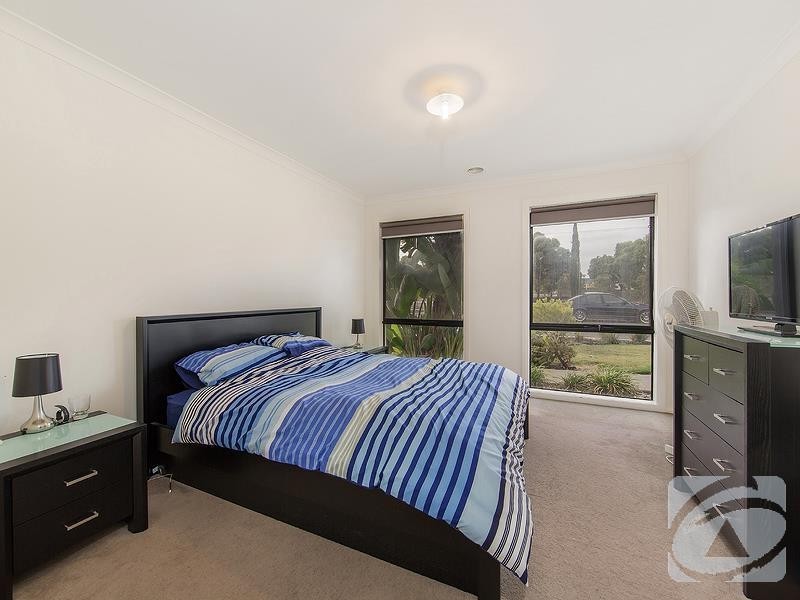 21 Belleville Close, Burnside Heights VIC 3023
