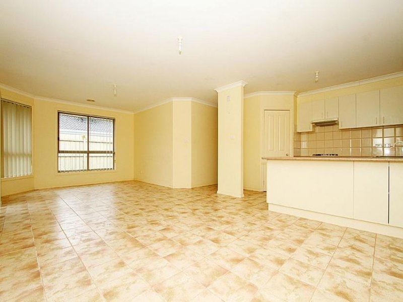 1/51A Pecks Road, Sydenham VIC 3037