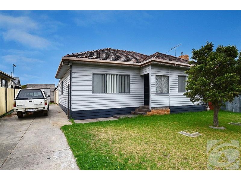 36 Esmond Street, Ardeer VIC 3022