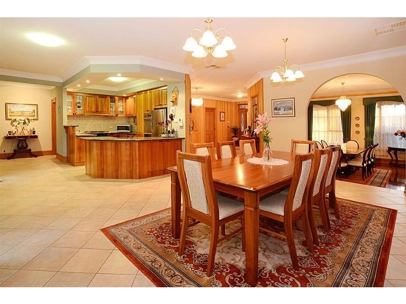 19 Castlewellan Boulevard, Hillside VIC 3037