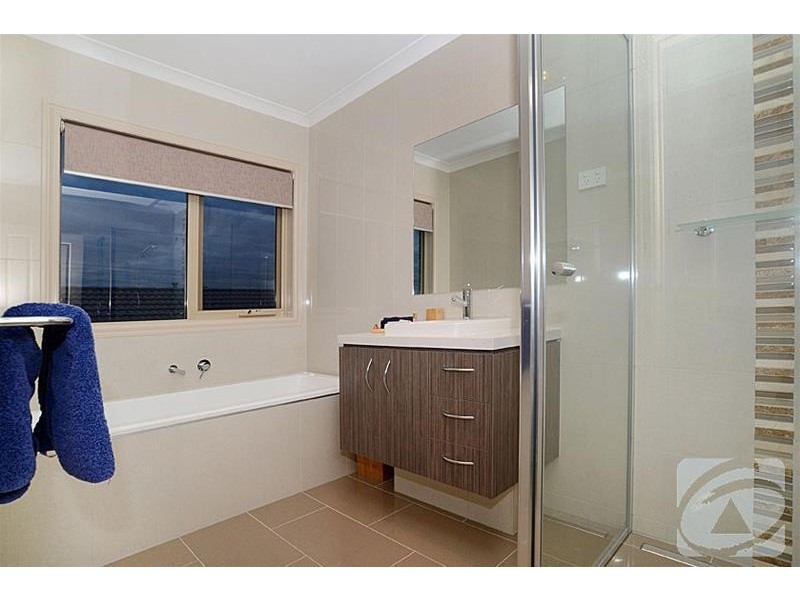 14 Aubisque Close, Plumpton VIC 3335