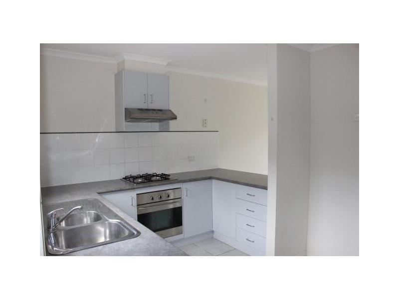 2/57 Jade Way, Hillside VIC 3037