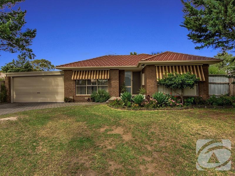 20 Angourie Crescent, Taylors Lakes VIC 3038