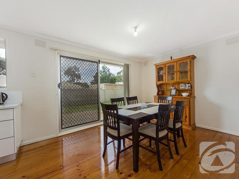 20 Angourie Crescent, Taylors Lakes VIC 3038