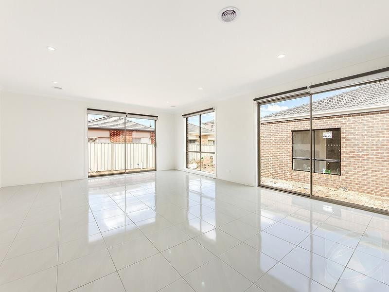 38 Zodiac Way, Plumpton VIC 3335