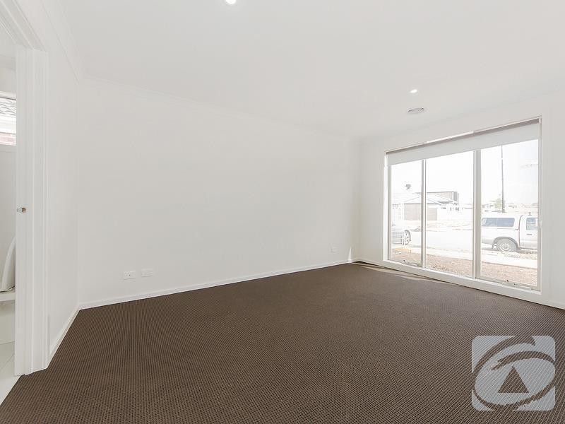 38 Zodiac Way, Plumpton VIC 3335