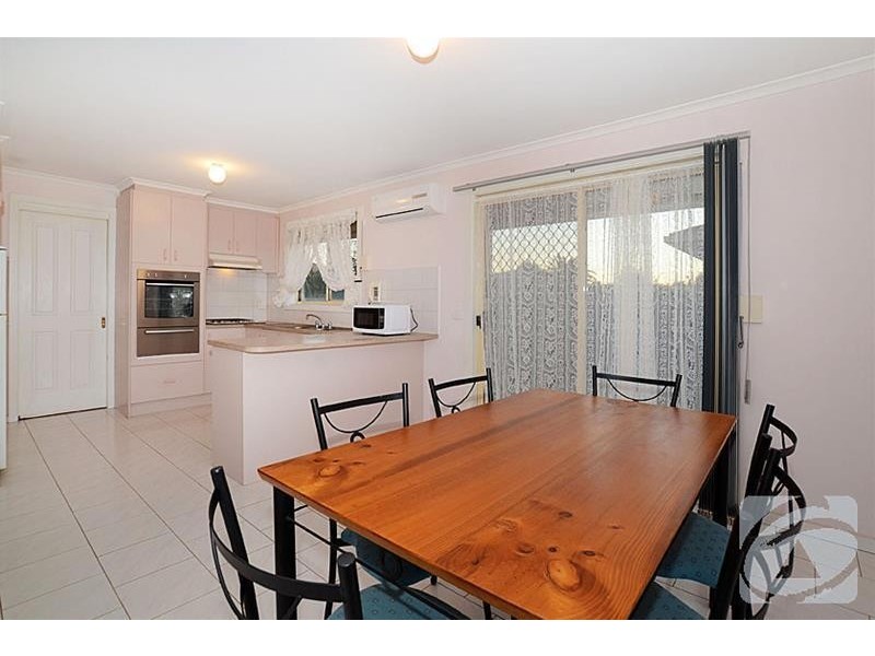 17 Meade Way, Sydenham VIC 3037