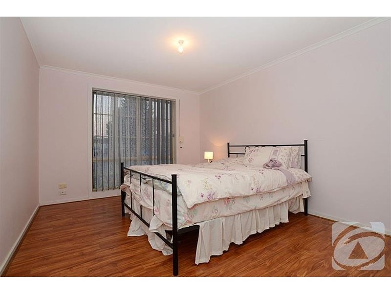 17 Meade Way, Sydenham VIC 3037