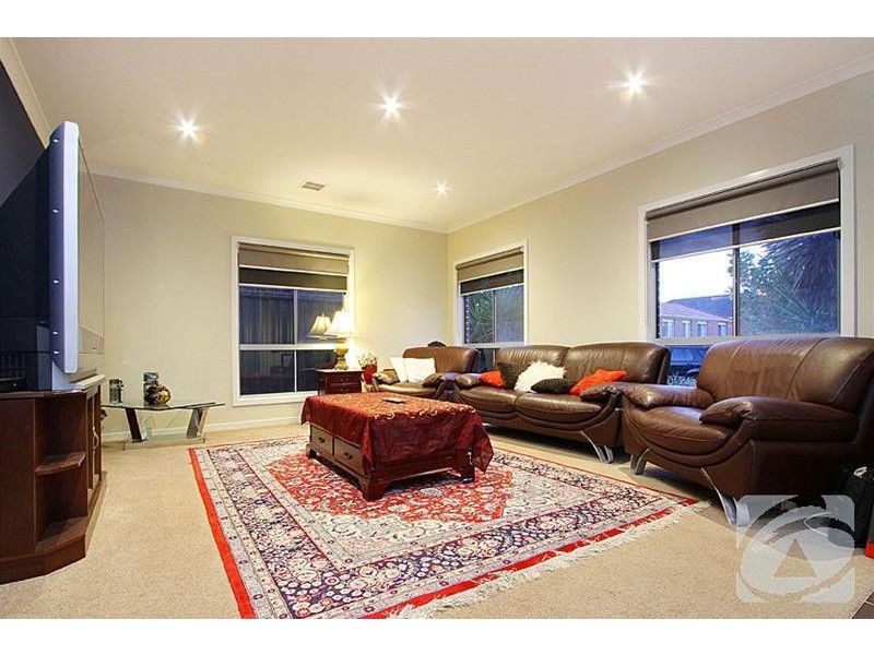 43 Langmore Drive, Hillside VIC 3037