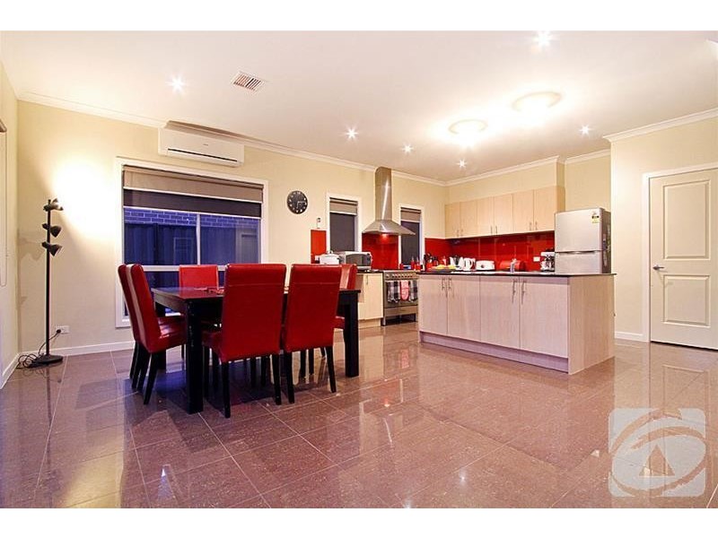 43 Langmore Drive, Hillside VIC 3037