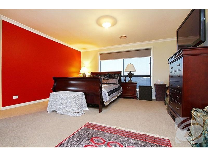 43 Langmore Drive, Hillside VIC 3037