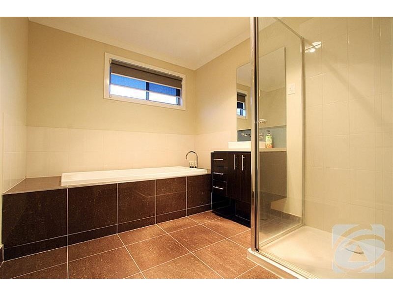 43 Langmore Drive, Hillside VIC 3037