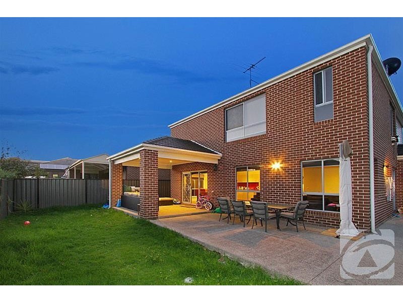 43 Langmore Drive, Hillside VIC 3037