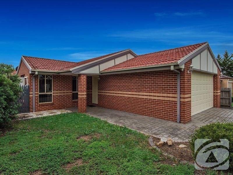 13 Berthon Crescent, Hillside VIC 3037