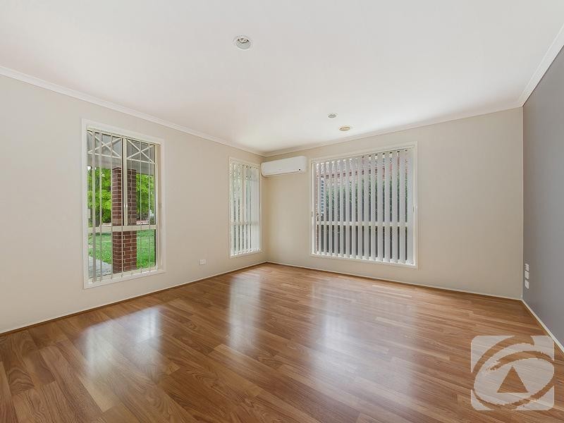 13 Berthon Crescent, Hillside VIC 3037